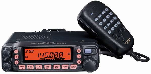 YAESU FT-7800 W饻